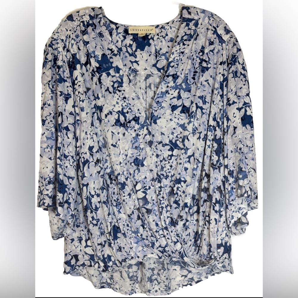 Lovestitch Women’s White And Blue Floral Surplice Top Pleated Back Lightweight S